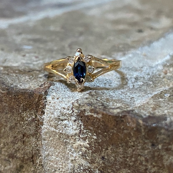 GENUINE 14KT GOLD Diamond Sapphire Ring